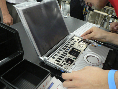 學(xué)生參觀松下工廠游記 動(dòng)手組裝體驗(yàn)與計(jì)算機(jī)網(wǎng)絡(luò)科技的融合